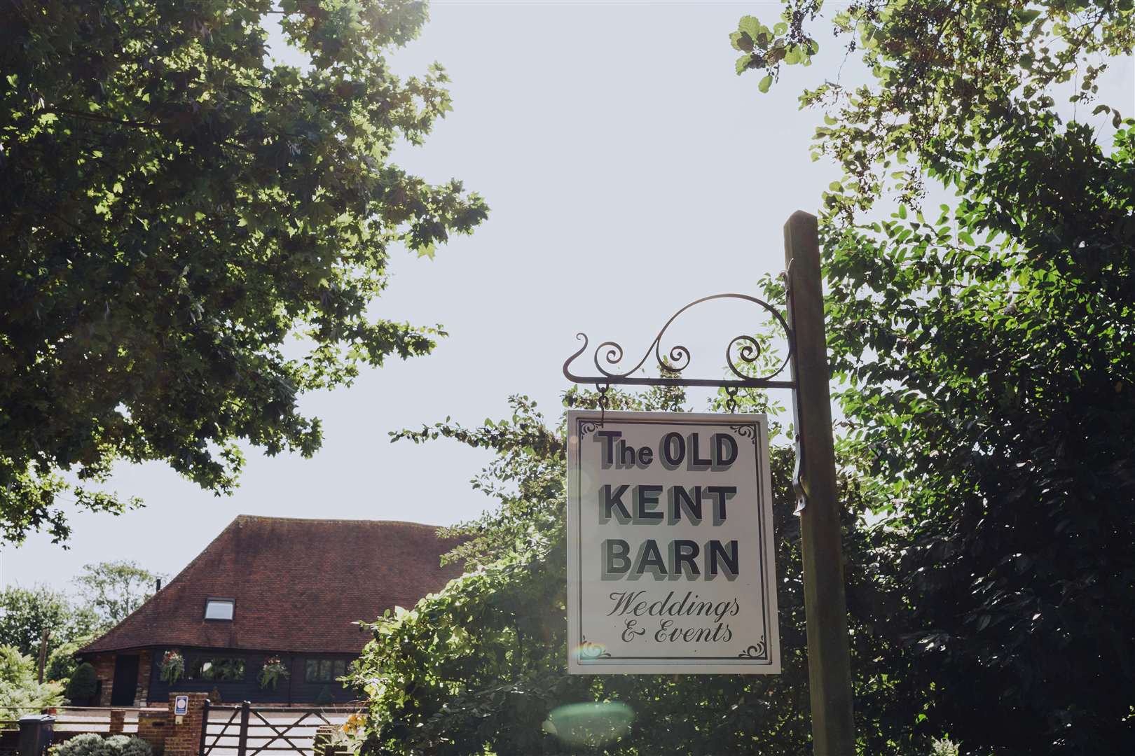 The Old Kent Barn. Clare Randell Photography